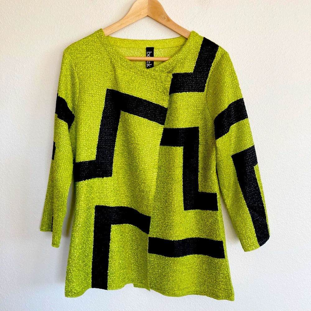 Berek Crinkle Top Green Black Geometric One Button Abstract Womens Sz M